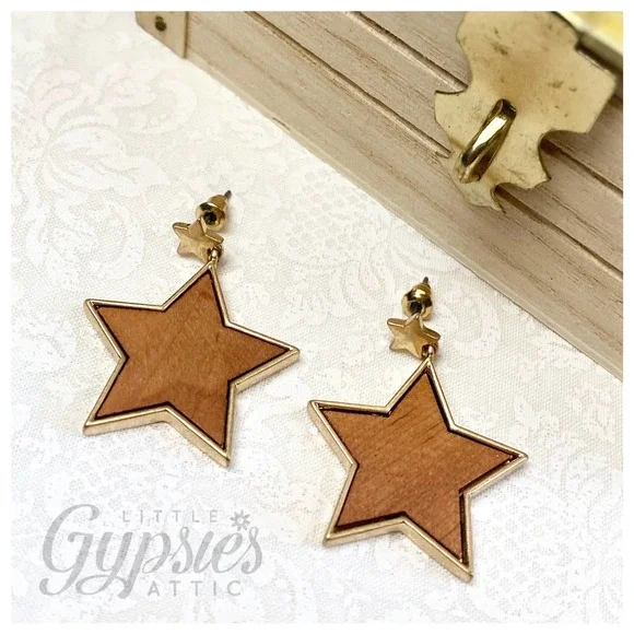 Wooden Stars in Gold Earrings - Picture 4 of 6